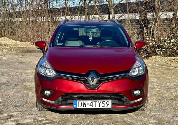 Renault Clio cena 30800 przebieg: 130000, rok produkcji 2017 z Wrocław małe 667